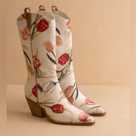 Oasis Society Shoes - Floral Tulip Print Western Heeled Boots - Cream
